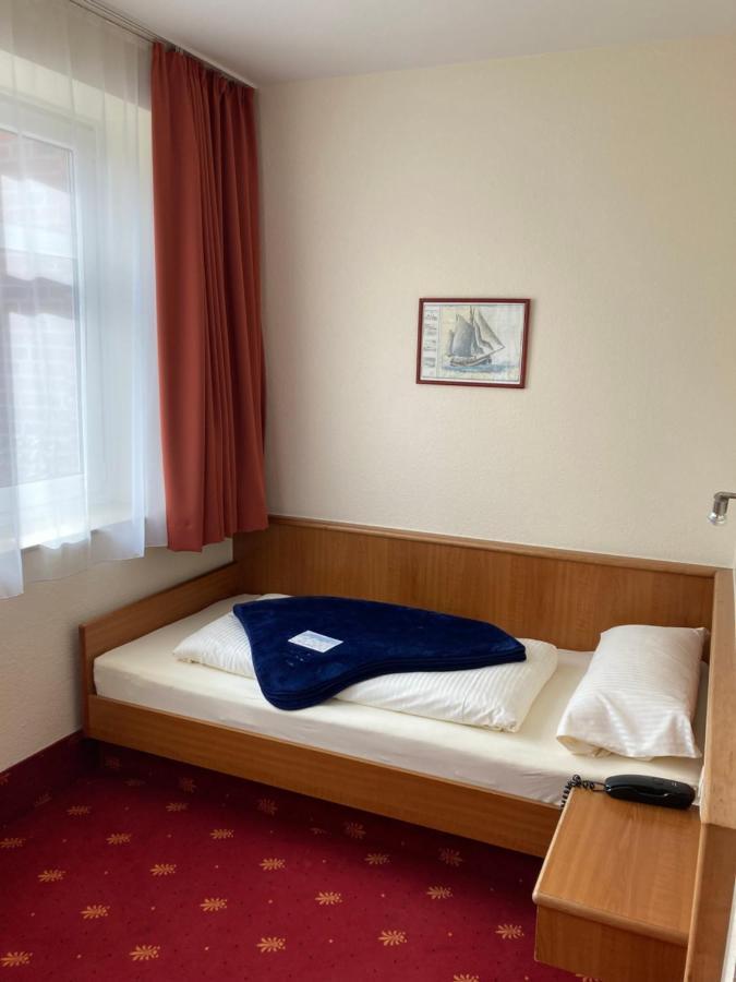 Hotel Diamant Wedel Buitenkant foto