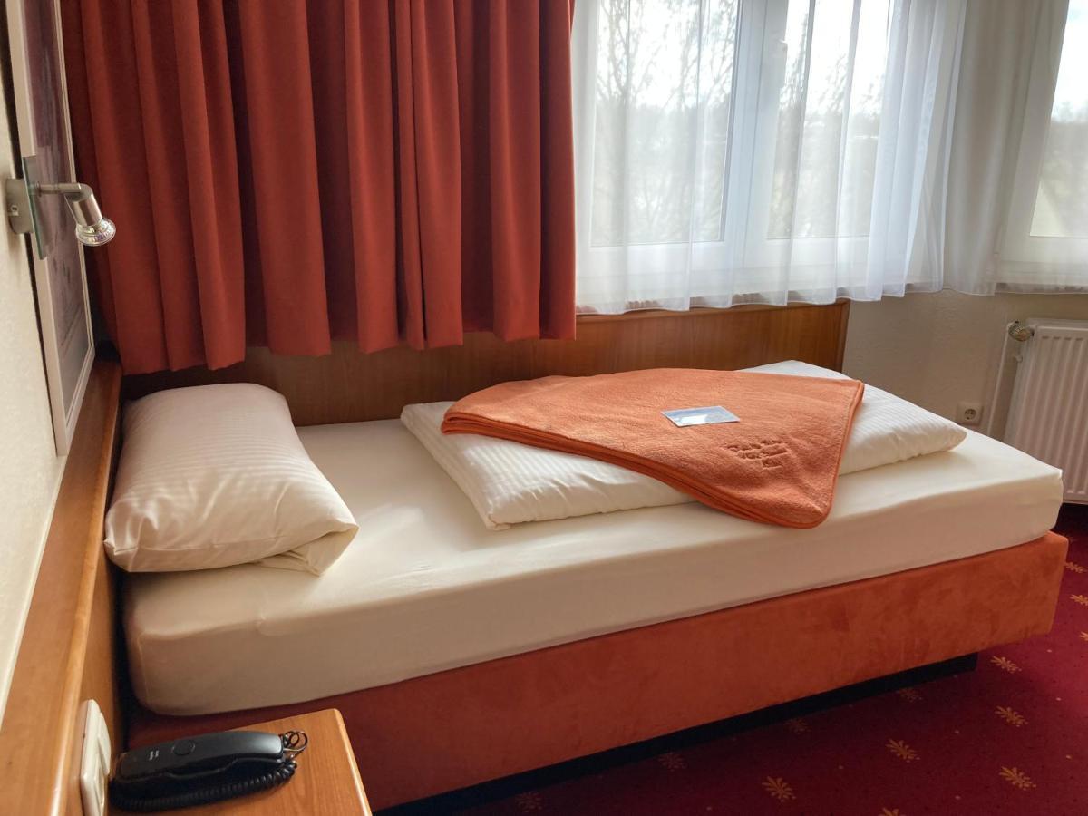 Hotel Diamant Wedel Buitenkant foto