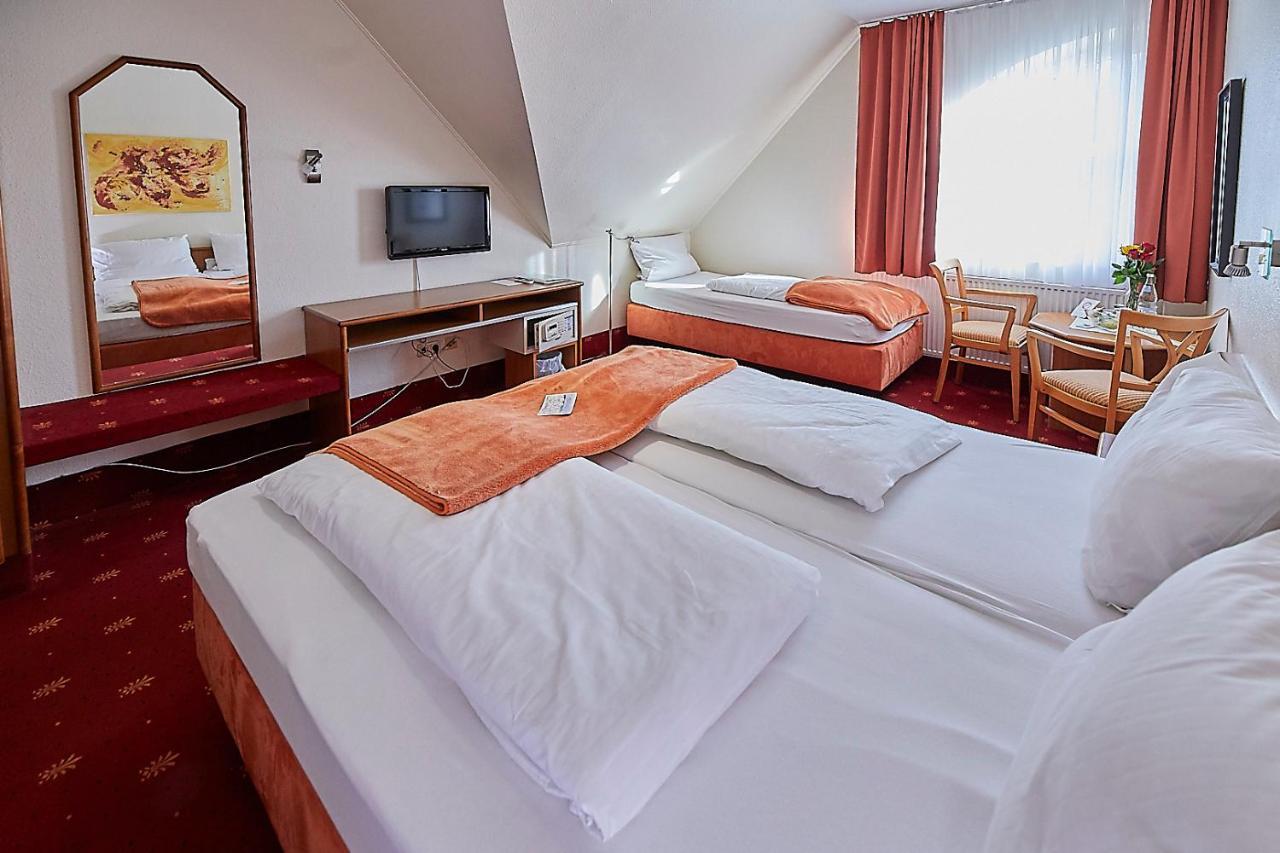 Hotel Diamant Wedel Buitenkant foto