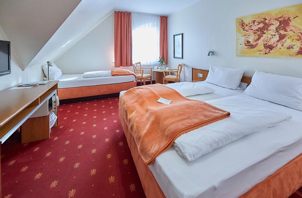 Hotel Diamant Wedel Buitenkant foto